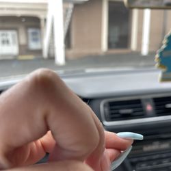 Q Nails - Non colored sides & lumpy fill