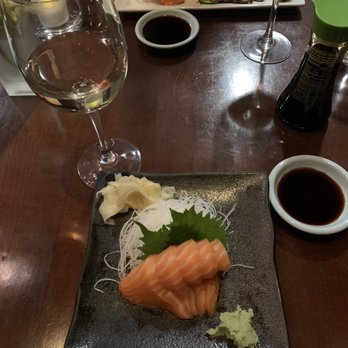 Koi Restaurant - Salmon Sashimi - Sushi Bars Near Me - New York, New York