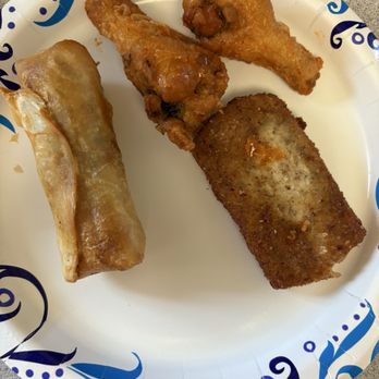 Chili's - one one egg roll two pieces of chicken and the flat thing greasy thing is mozzarella stick yuck - American Near Me - La Habra, California Chili's - one one egg roll two pieces of chicken and the flat thing greasy thing is mozzarella stick yuck - American Near Me - La Habra, California