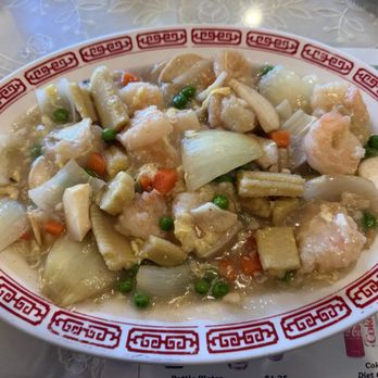 Mandarin Wok Restaurant - Shrimp with Lobster Sauce - Chinese Near Me - San Diego, California Mandarin Wok Restaurant - Shrimp with Lobster Sauce - Chinese Near Me - San Diego, California