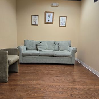 Ronen OB GYN - In the waiting room. The waiting room was large and had a lot of comfortable places to sit. - Obstetricians & Gynecologists Near Me - Houston, Texas Ronen OB GYN - In the waiting room. The waiting room was large and had a lot of comfortable places to sit. - Obstetricians & Gynecologists Near Me - Houston, Texas