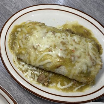 Lindo's Diner - Chile verde burrito - American Near Me - Banning, California