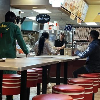 KFC - This employee threw the original bag of food. - Fast Food Near Me - Williams, Arizona KFC - This employee threw the original bag of food. - Fast Food Near Me - Williams, Arizona