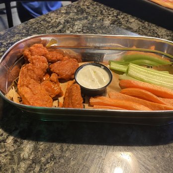 Topgolf - Buffalo wings (or tenders) - Golf Near Me - El Segundo, California Topgolf - Buffalo wings (or tenders) - Golf Near Me - El Segundo, California