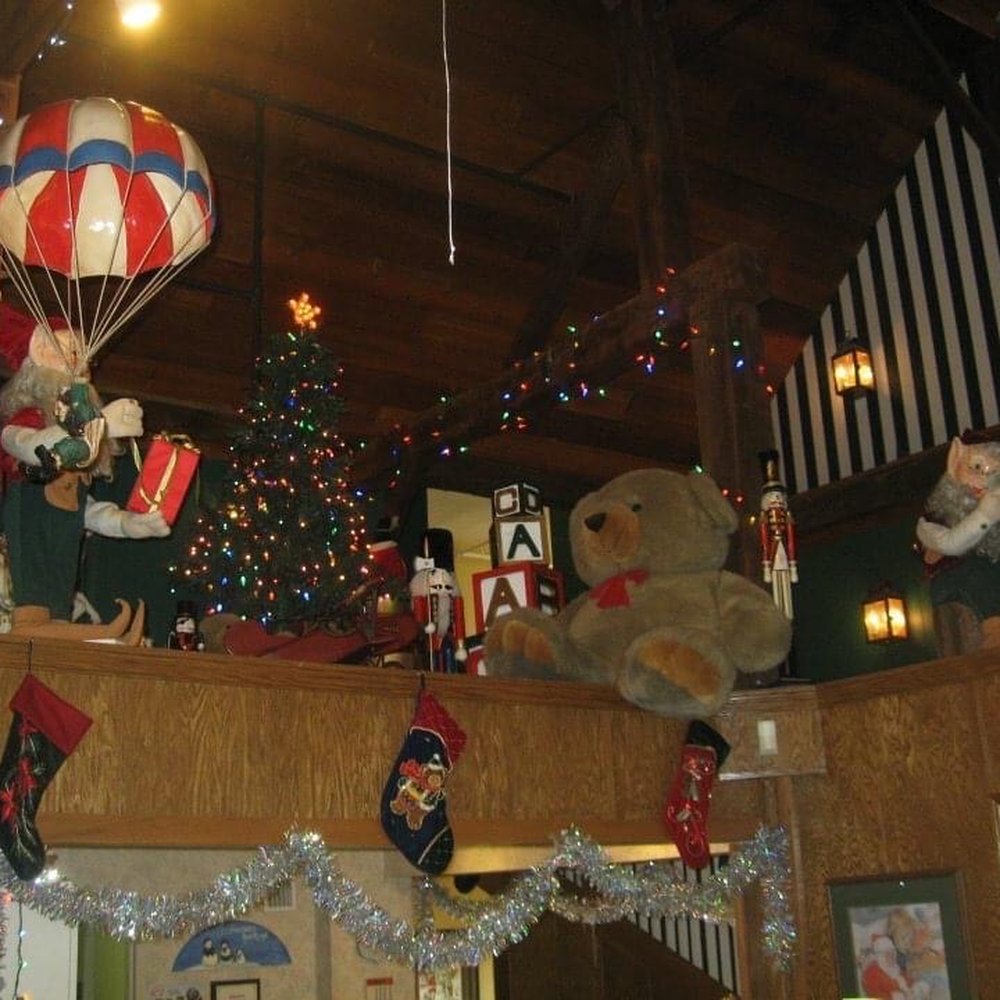 Santas Lodge - Summer 2012 - Resorts Near Me - Santa Claus, Indiana Santas Lodge - Summer 2012 - Resorts Near Me - Santa Claus, Indiana