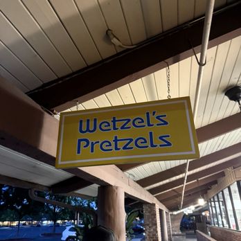 Wetzel's Pretzels - Pretzels Near Me - Fresno, California Wetzel's Pretzels - Pretzels Near Me - Fresno, California