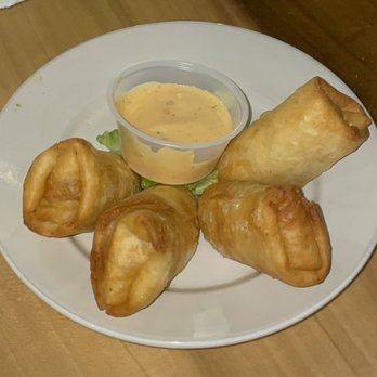 Tap and Pour - Egg Rolls - Beer Bar Near Me - Warner Robins, Georgia
