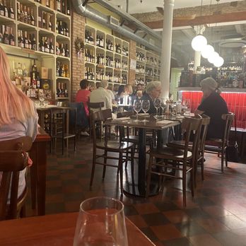 Astemio - Inside seating - Wine Bars Near Me - Rome, RM