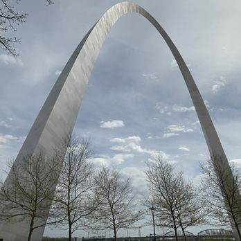 Gateway Arch - Landmarks & Historical Buildings Near Me - St. Louis, Missouri