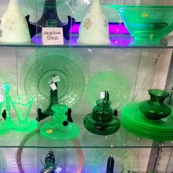 Antique Mall - Specialty Glassware