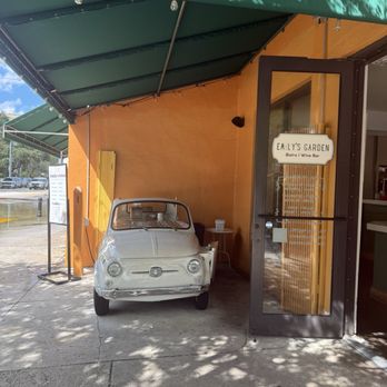 Emily's Garden - Coffee & Tea Near Me - Ft. Lauderdale, Florida