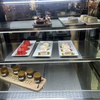 Chez Maryse - Bakeries Near Me - Fresno, California