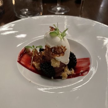 SHIRO - I was berry full after dessert - French Near Me - Paris