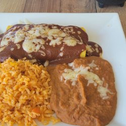 Los Agaves Mexican Restaurant - Beef enchiladas, rice and beans
