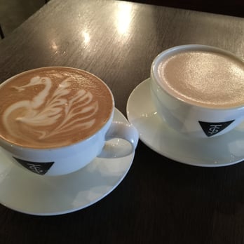 Tout Suite - Mocha and Chai Latte - Cafes Near Me - Houston, Texas