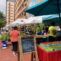 14th and U Farmer's Market