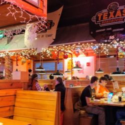 Texas Roadhouse - Dining area