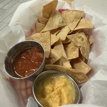 Taco Lindo - Chips and Salsa - Mexican Near Me - Naples, Florida