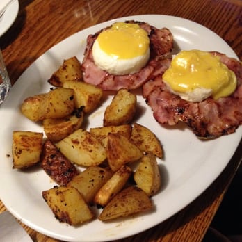 London Ale House - Eggs Benny - Beer Bar Near Me - London, Ontario London Ale House - Eggs Benny - Beer Bar Near Me - London, Ontario