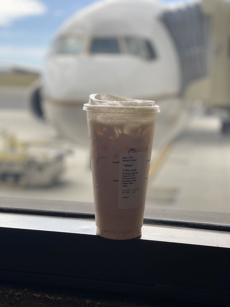 STARBUCKS Updated June 2024 21 Photos 300 Rogers Blvd, Honolulu