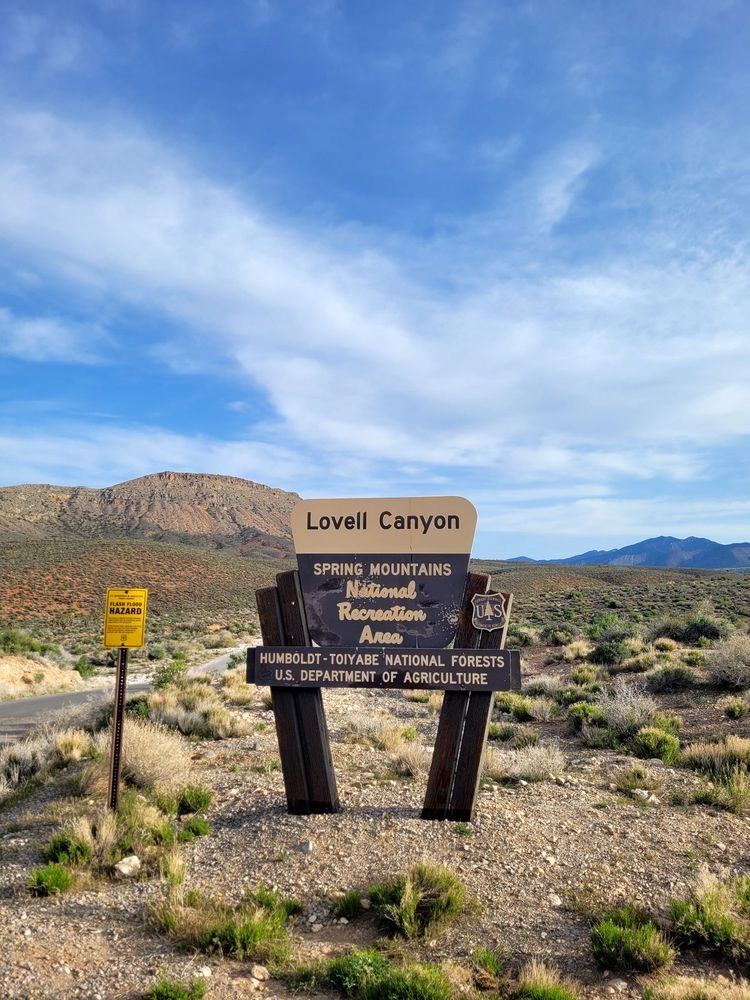 Lovell Canyon Logo