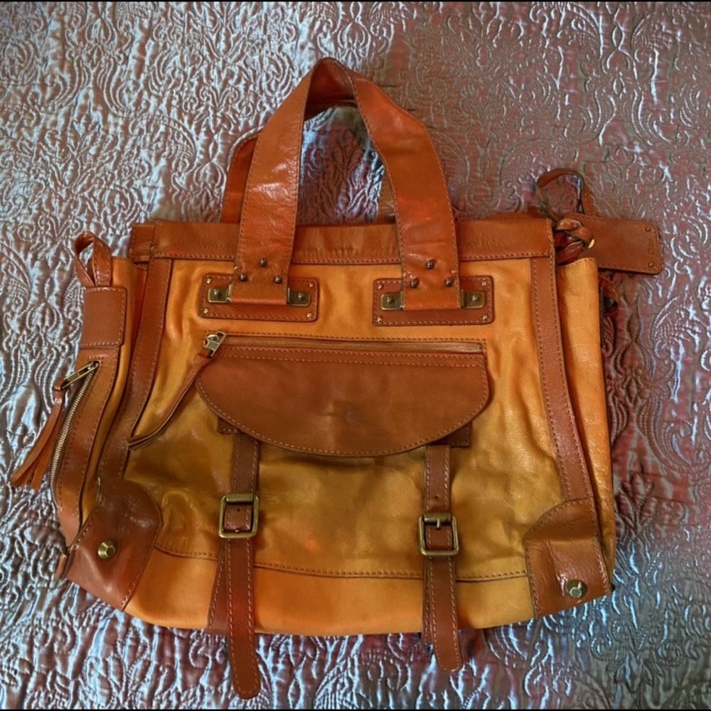 Stuff Etc - An photo of one of the purses I brought in for consignment that disappeared. - Used, Vintage & Consignment Near Me - Davenport, Iowa Stuff Etc - An photo of one of the purses I brought in for consignment that disappeared. - Used, Vintage & Consignment Near Me - Davenport, Iowa