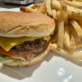 Dan's Hamburgers - Jalapeno Cheeseburger with Fries - Burgers Near Me - Austin, Texas