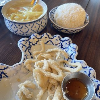 Arun Thai Kitchen - Calamari and Yellow Curry - Thai Near Me - Sugar Land, Texas Arun Thai Kitchen - Calamari and Yellow Curry - Thai Near Me - Sugar Land, Texas