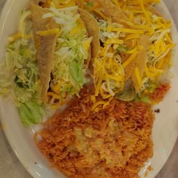 3 beef tacos with rice