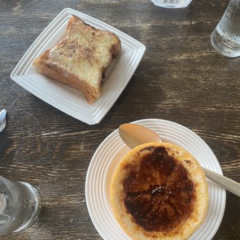 The Queensboro - Caramelized Milk Toast Bruleed Grapefruit - Gastropubs Near Me - Jackson Heights, New York The Queensboro - Caramelized Milk Toast Bruleed Grapefruit - Gastropubs Near Me - Jackson Heights, New York
