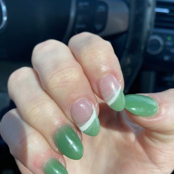 Cheri Nail Bar - Nail Salons Near Me - Asheville, North Carolina