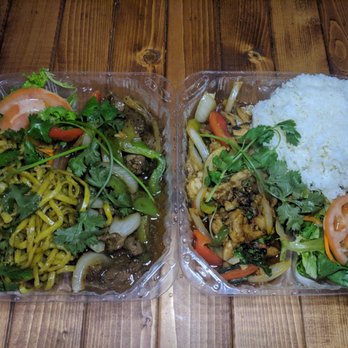 Pho N Mor - Garlic Noodle w/ Shaken Beef & Spicy Basil Chicken w/ Rice - Vietnamese Near Me - Alhambra, California