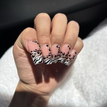 Noire Nail & Spa - Day Spas Near Me - Jacksonville, Florida