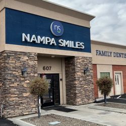 Nampa Smiles Downtown - Store Front