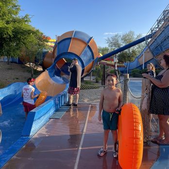Six Flags Hurricane Harbor - Water Parks Near Me - Glendale, Arizona Six Flags Hurricane Harbor - Water Parks Near Me - Glendale, Arizona