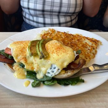 Old European - Florentine benedict with spinach, bacon and avocado - Breakfast & Brunch Near Me - Spokane, Washington Old European - Florentine benedict with spinach, bacon and avocado - Breakfast & Brunch Near Me - Spokane, Washington