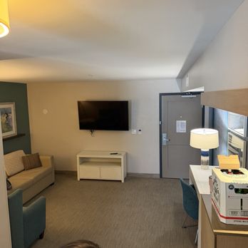 Sun Coast Park - Living Room - Hotels Near Me - Anaheim, California Sun Coast Park - Living Room - Hotels Near Me - Anaheim, California