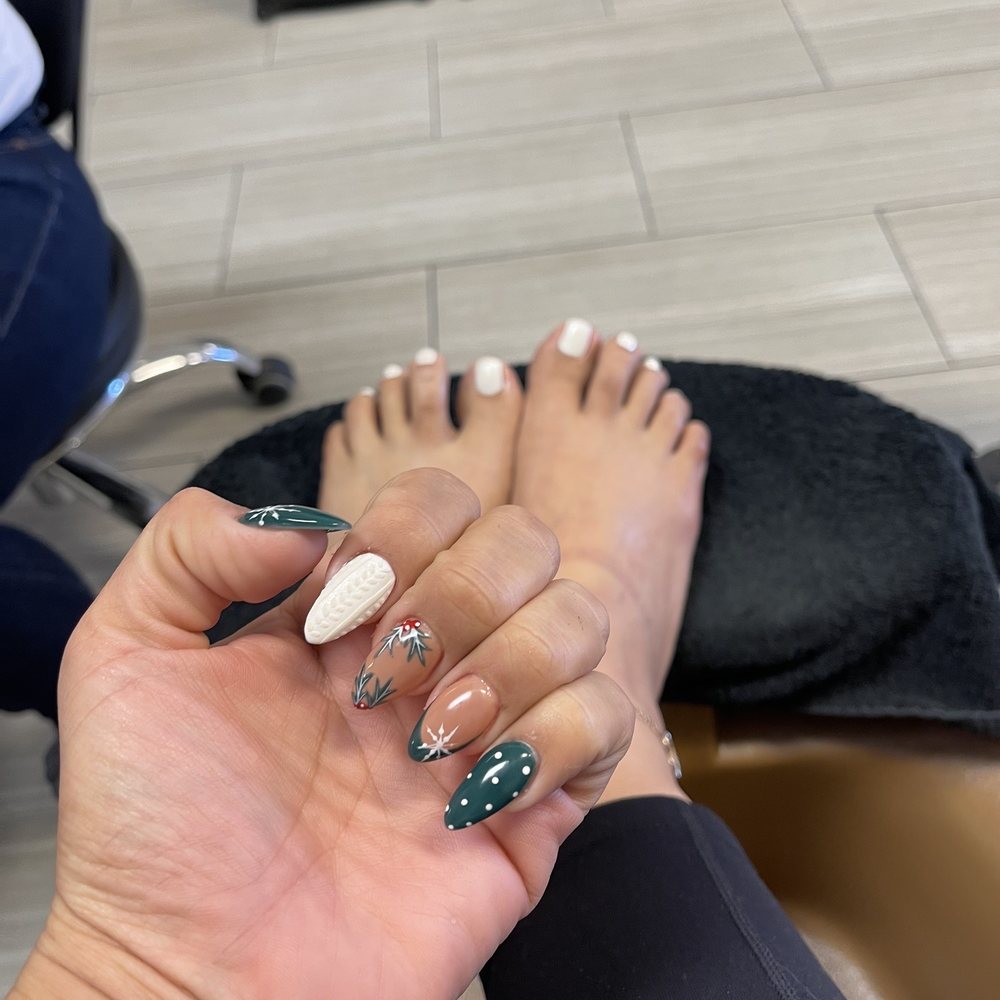 D' Amour Nails and Lashes - Christmas nails! - Nail Salons Near Me - Las Vegas, Nevada D' Amour Nails and Lashes - Christmas nails! - Nail Salons Near Me - Las Vegas, Nevada