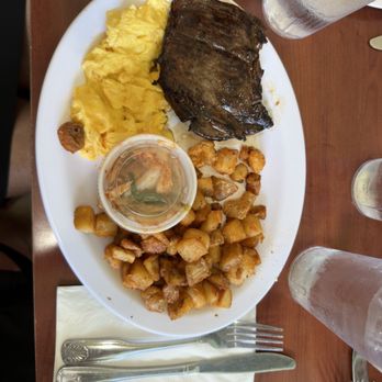 Eggs 'n Things - Waikiki Beach Eggspress - boneless Kalbi & Eggs w/ Kim Chee - Breakfast & Brunch Near Me - Honolulu, Hawaii