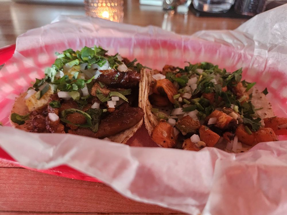 Social spots from Taco Gordo