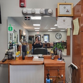 Frank's Little Barber Shop - Barbers Near Me - Lancaster, New Hampshire Frank's Little Barber Shop - Barbers Near Me - Lancaster, New Hampshire