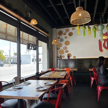 Chiang Rai - Inside - Thai Near Me - Long Beach, California Chiang Rai - Inside - Thai Near Me - Long Beach, California