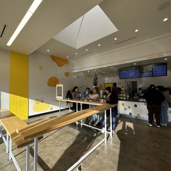 Somisomi - Inside - Desserts Near Me - Long Beach, California Somisomi - Inside - Desserts Near Me - Long Beach, California