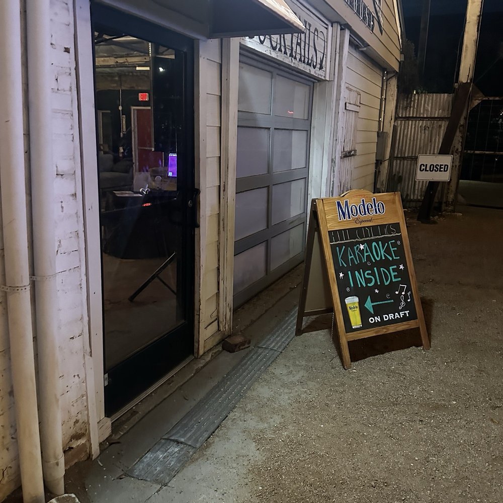 Rusty Nickel IceHouse - Bars Near Me - Fort Worth, Texas