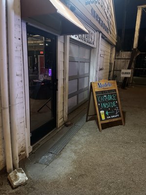 Rusty Nickel IceHouse by null