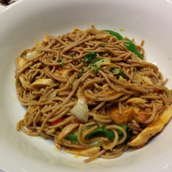 Udon - Noodles con curry y pollo - Chinese Near Me - San Sebastián de los Reyes, M
