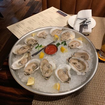 Roanoke - Obsessed - Cocktail Bars Near Me - Chicago, Illinois