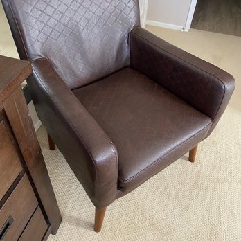 The Flooring Company - a brown leather chair - Flooring Near Me - Menifee, California The Flooring Company - a brown leather chair - Flooring Near Me - Menifee, California