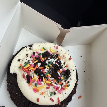 Crumbl - Easton - Oreo cupcake! - Bakeries Near Me - Columbus, Ohio Crumbl - Easton - Oreo cupcake! - Bakeries Near Me - Columbus, Ohio