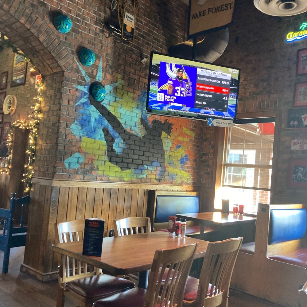 Carolina Ale House - Dining Area - Sports Bars Near Me - Raleigh, North Carolina